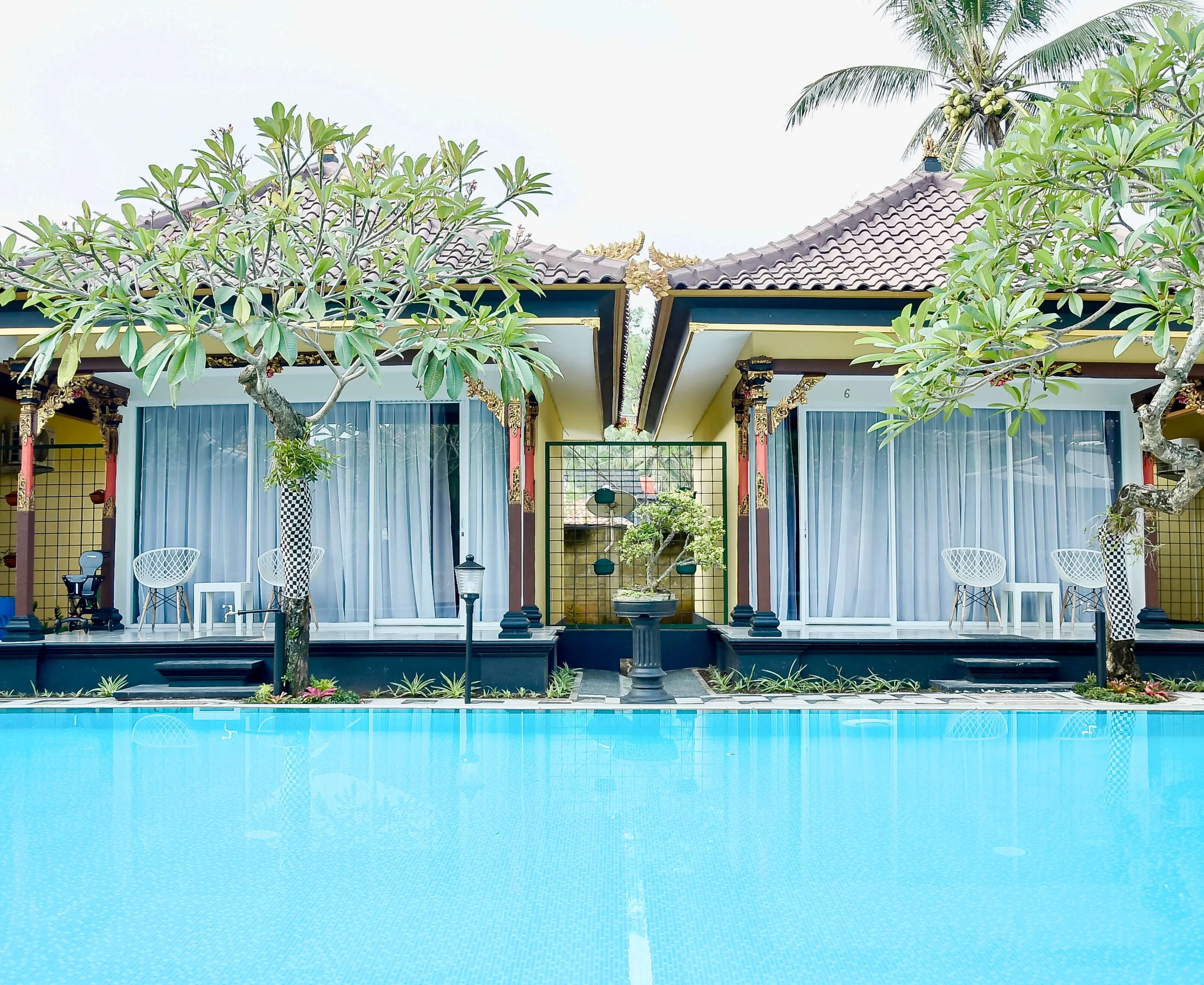 Pool View Villas Day