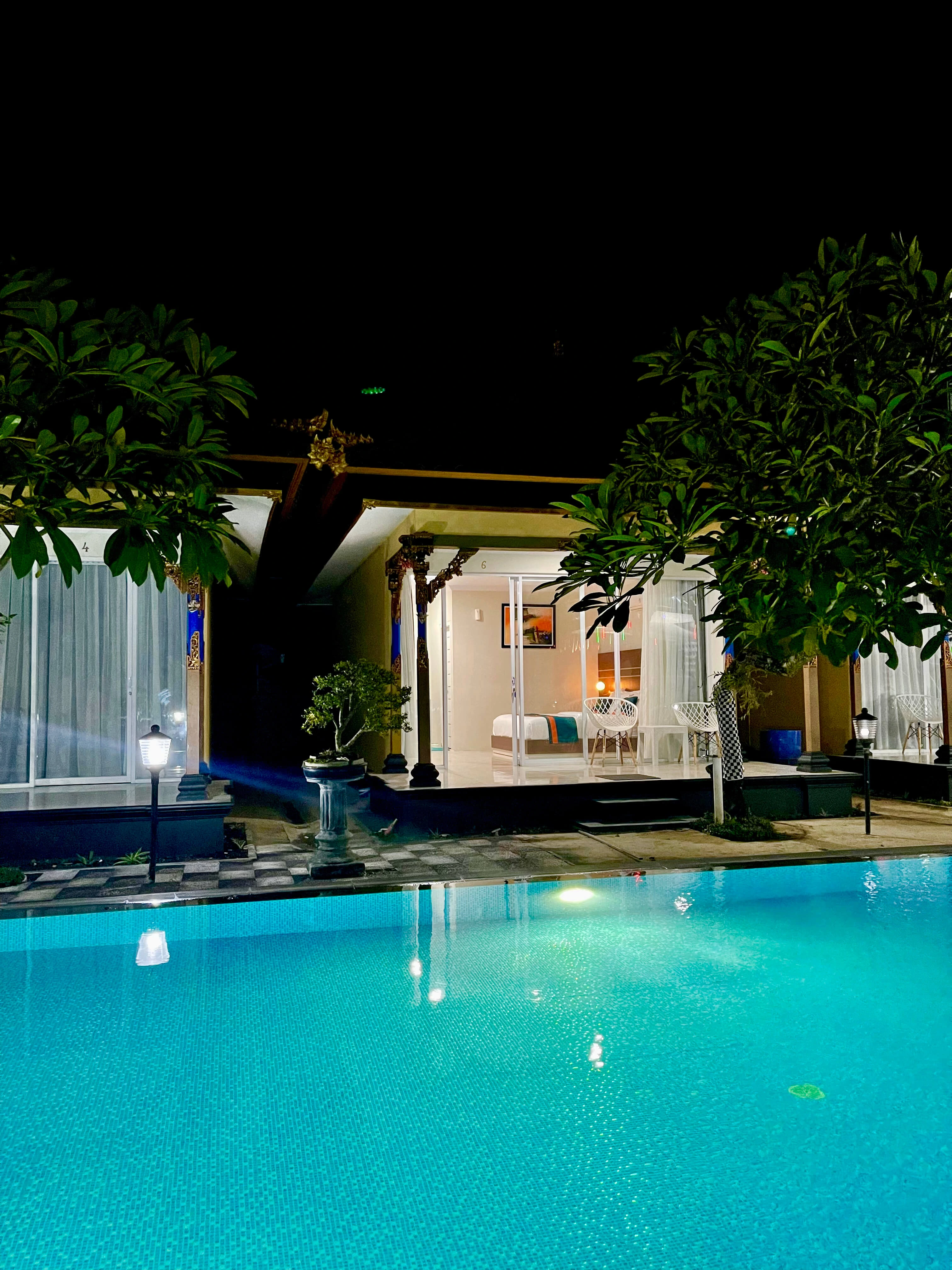 Pool Villa Night View